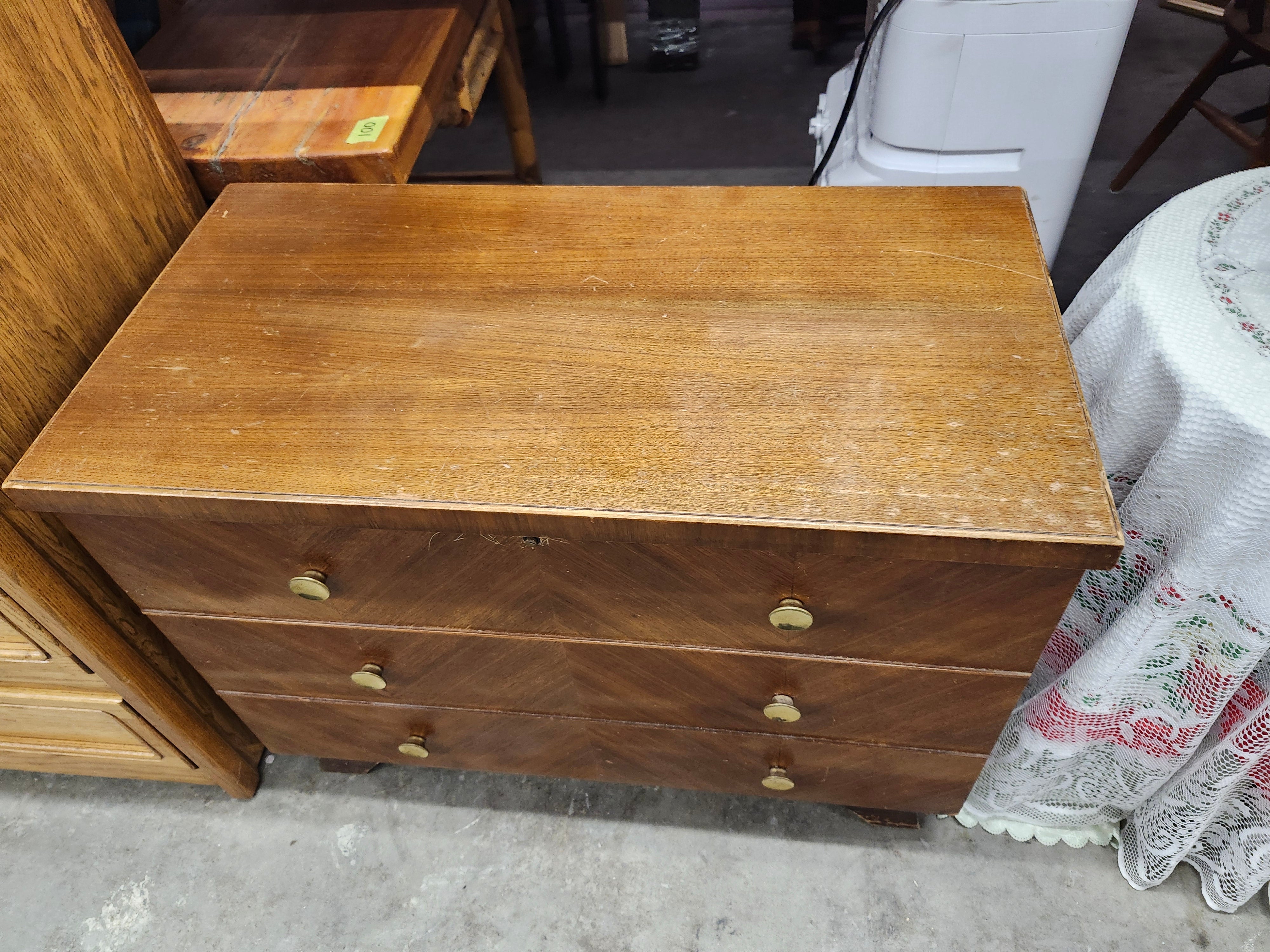 Wood chest