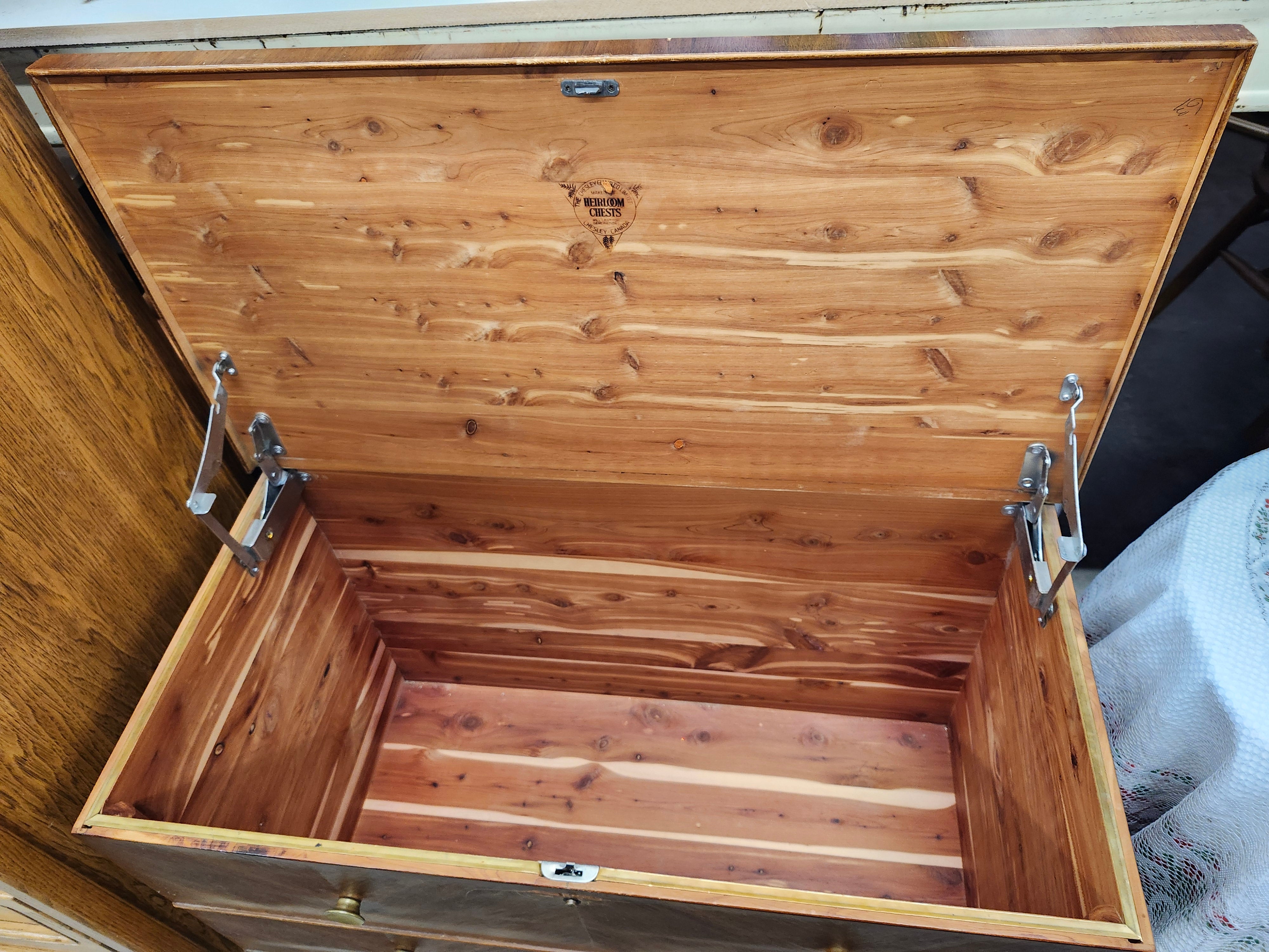 Wood chest