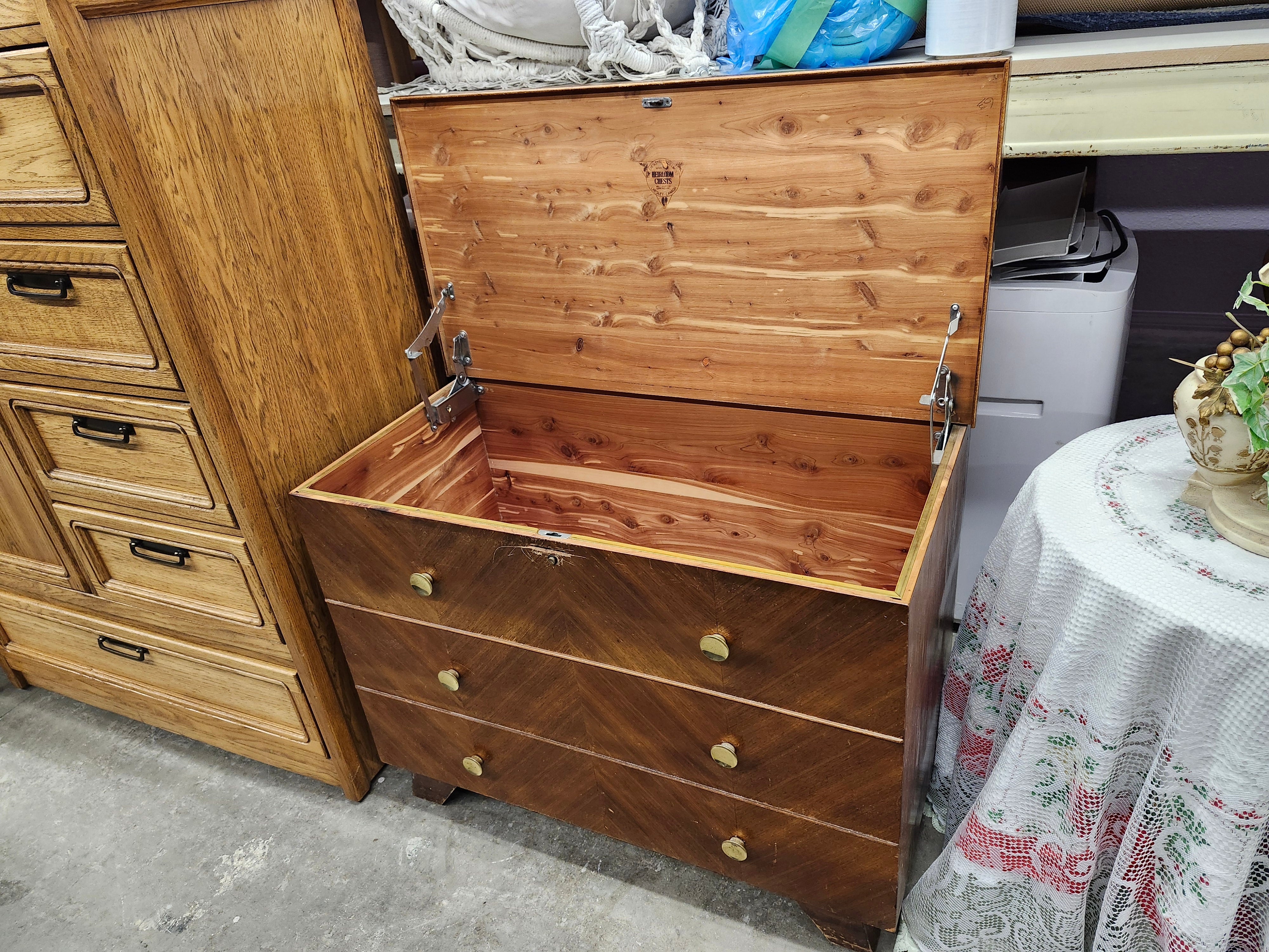 Wood chest