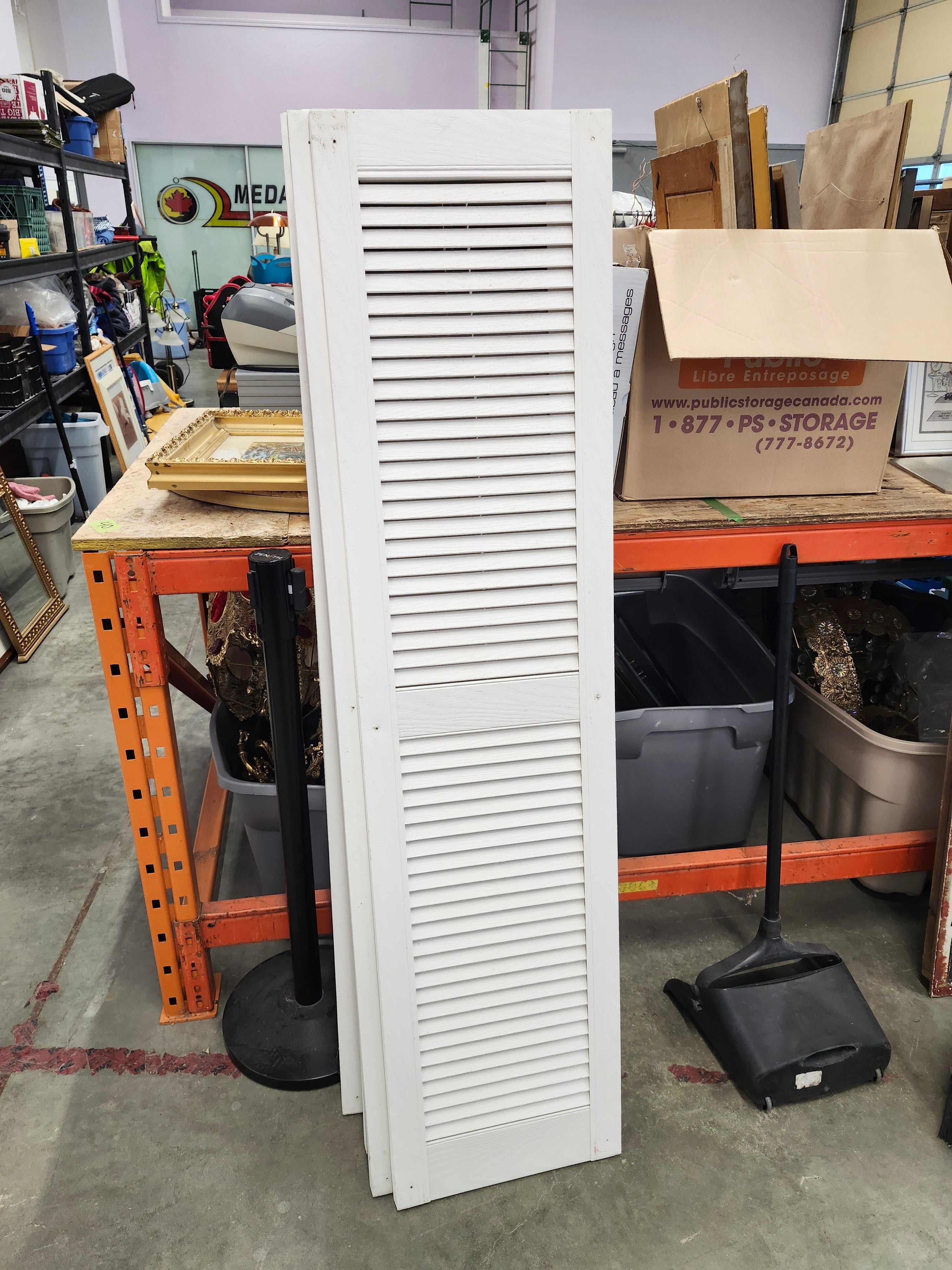 White plastic shutters x9