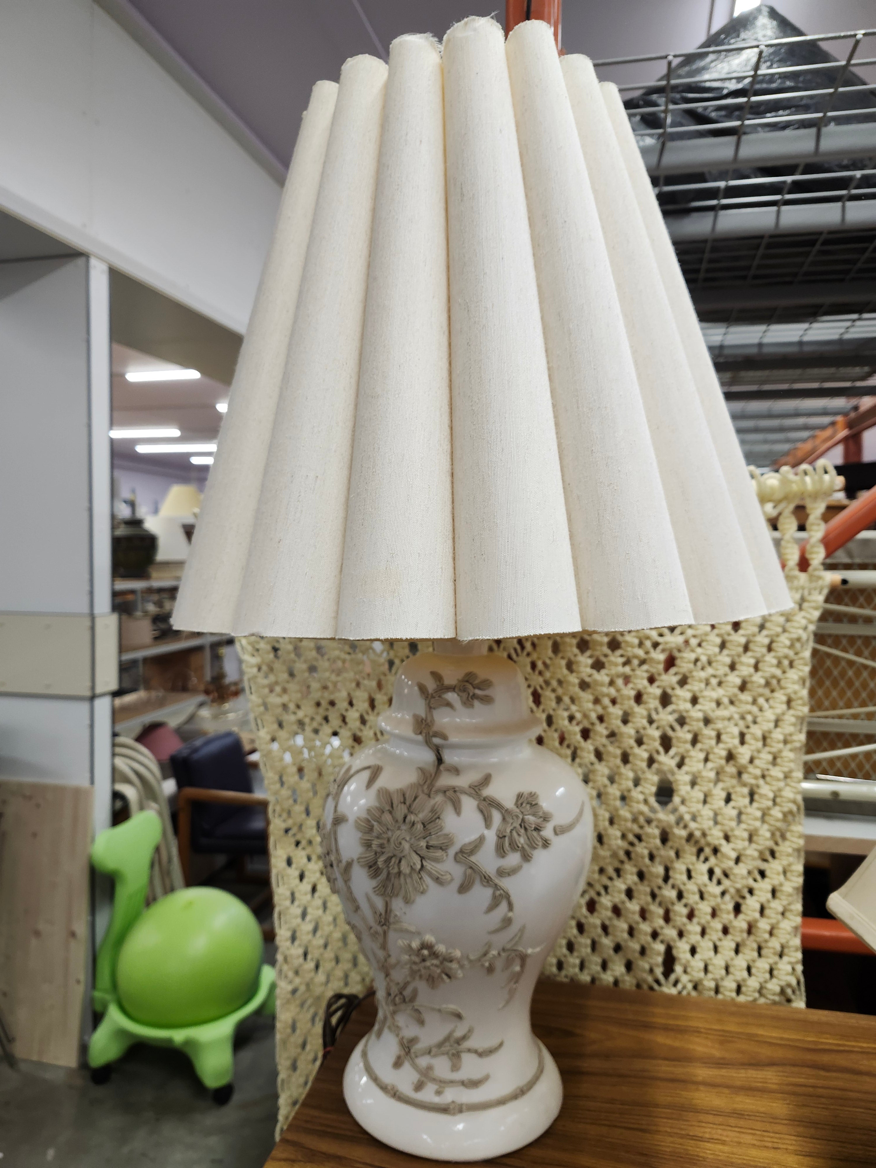 Tri lamp