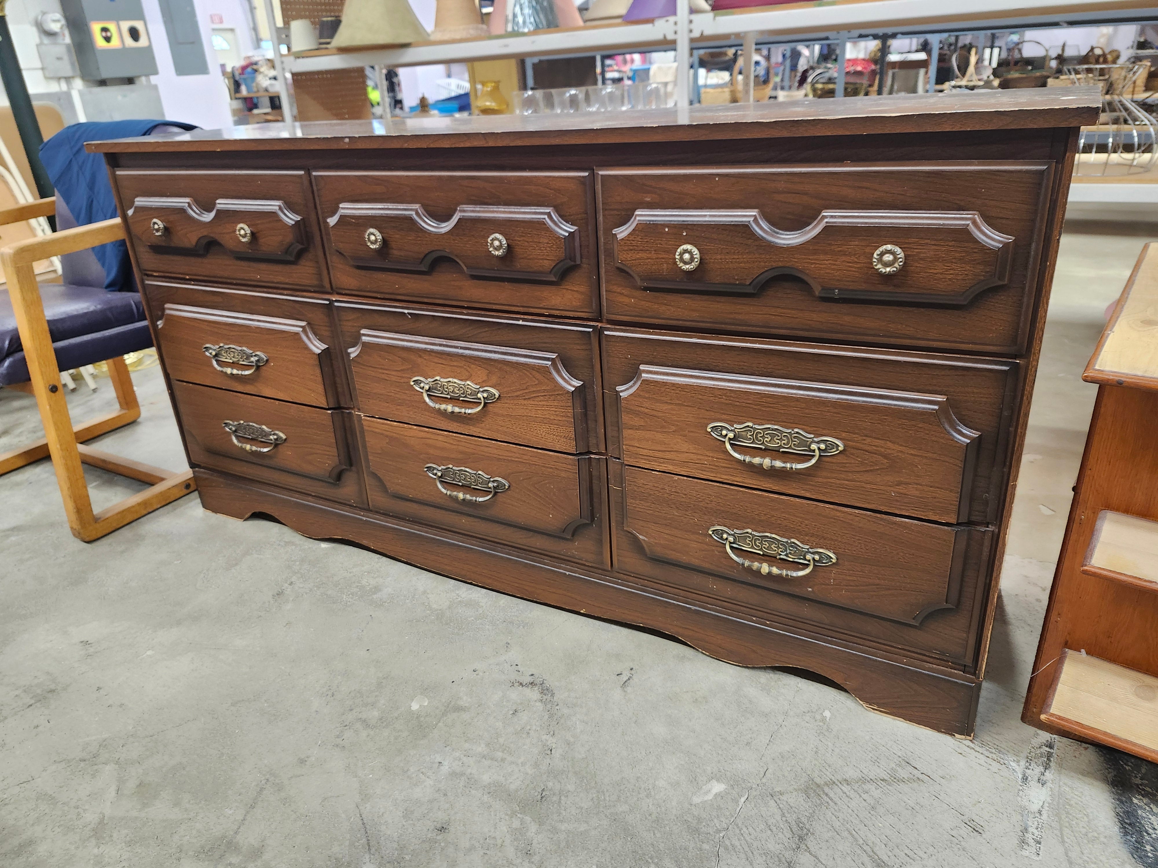 Dresser