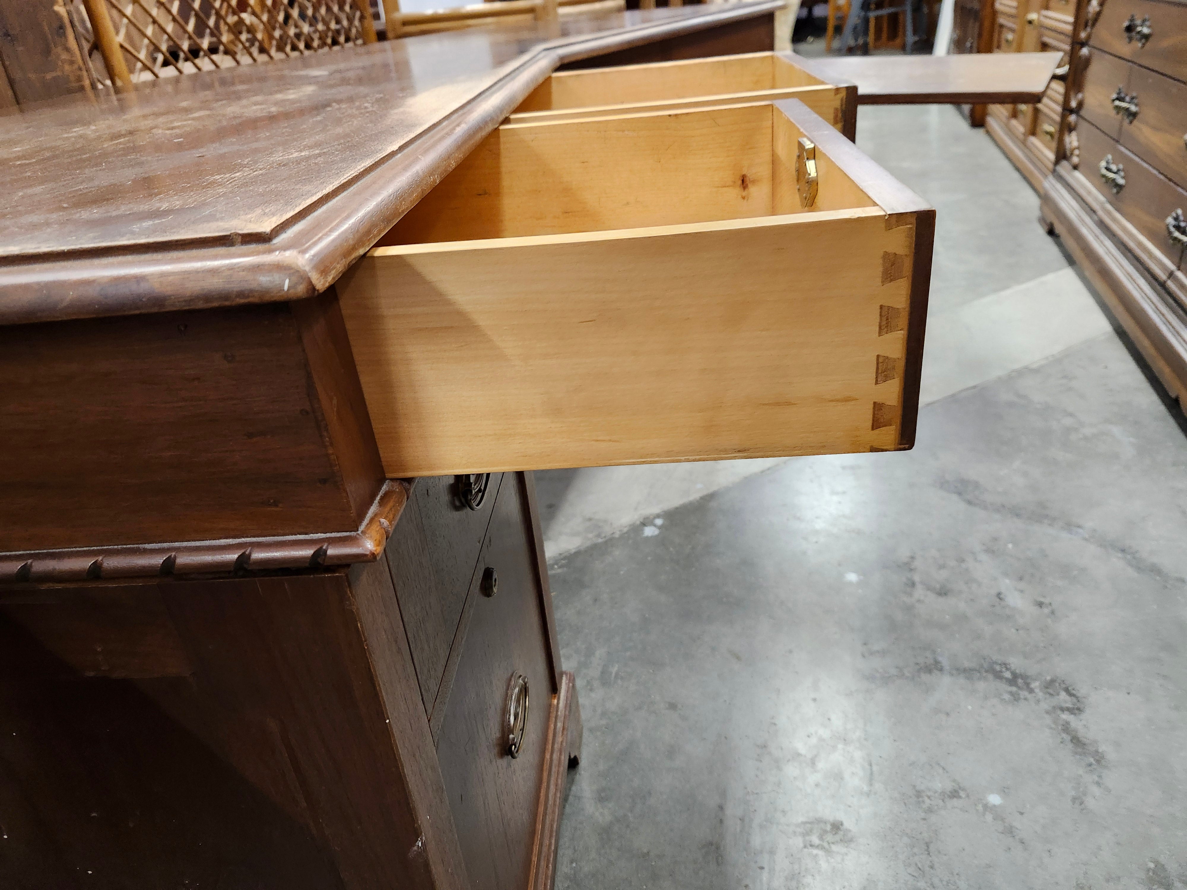 Large Desk