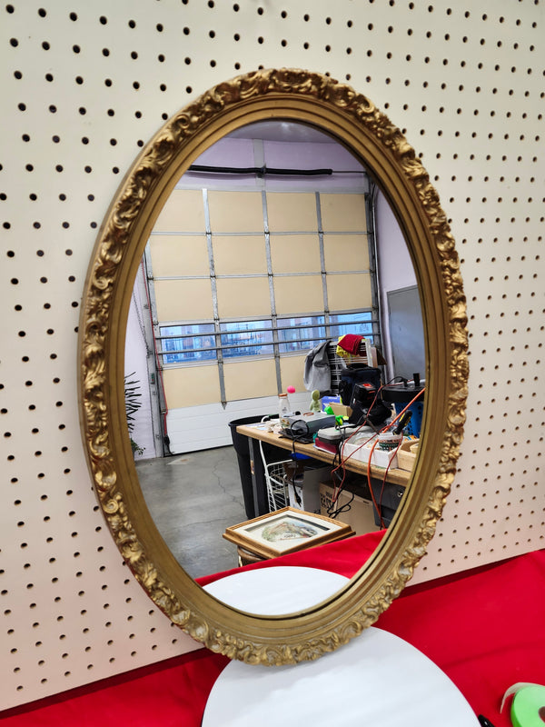 Oval mirror