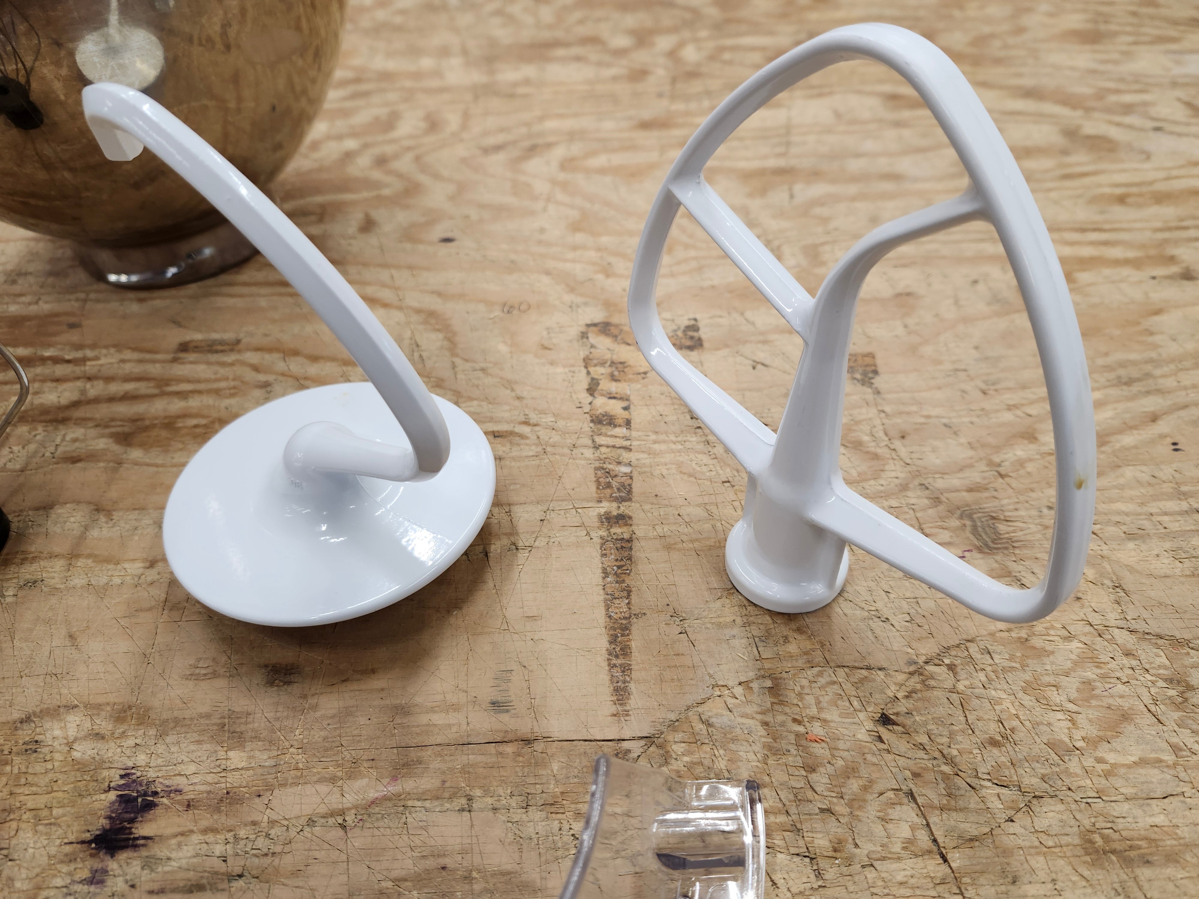 Kitchen aide bowl & accessories