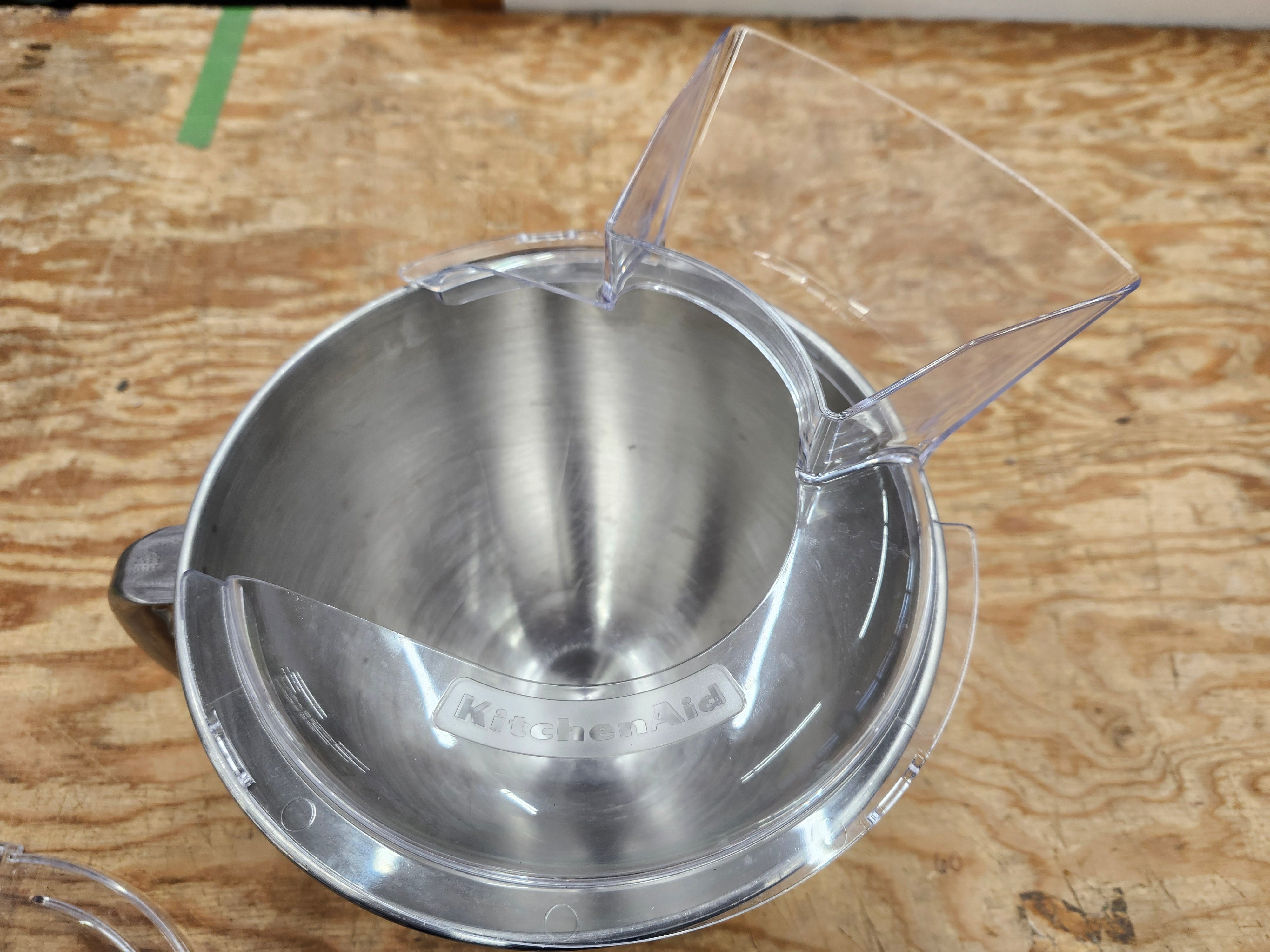 Kitchen aide bowl & accessories