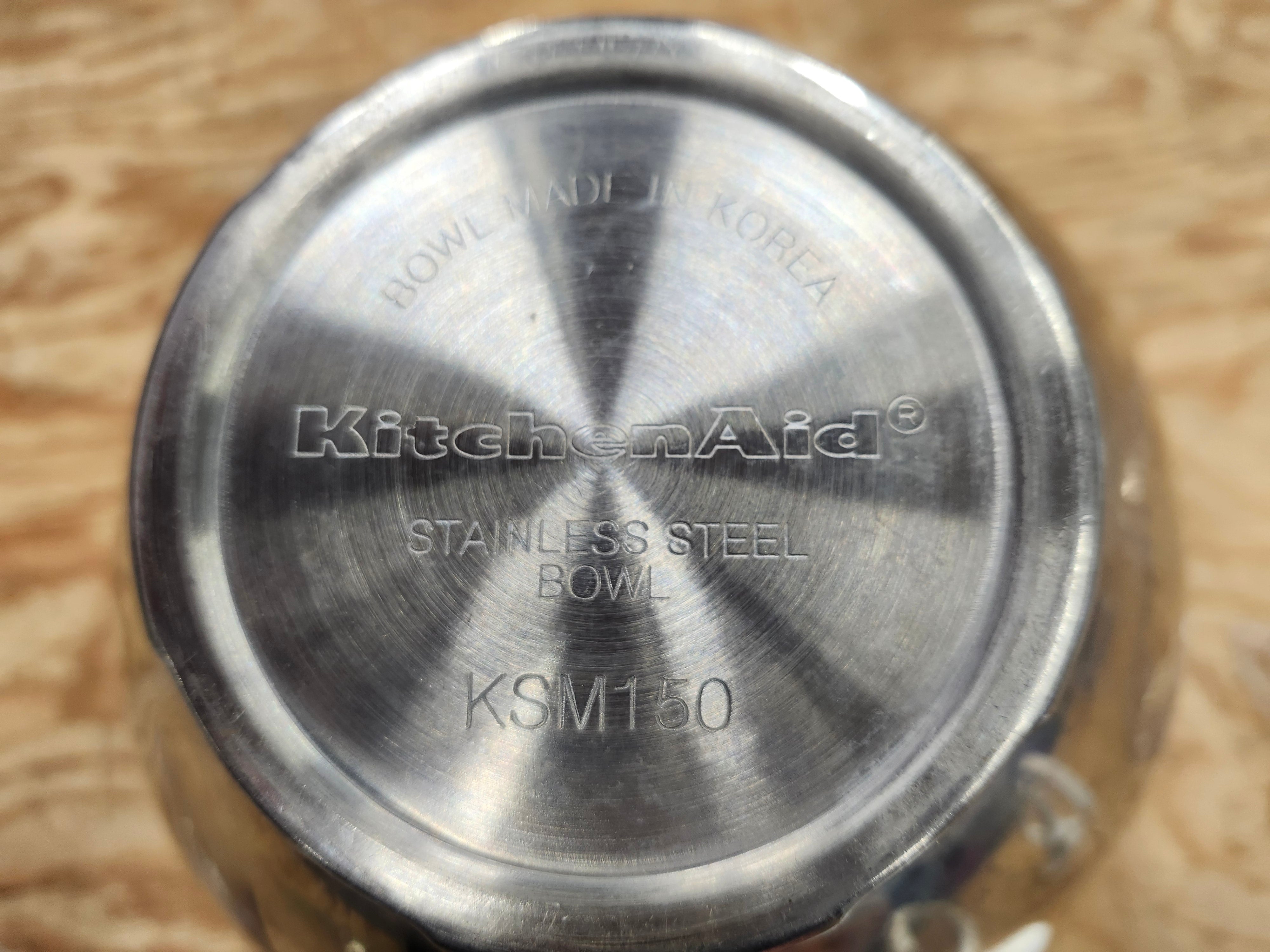 Kitchen aide bowl & accessories