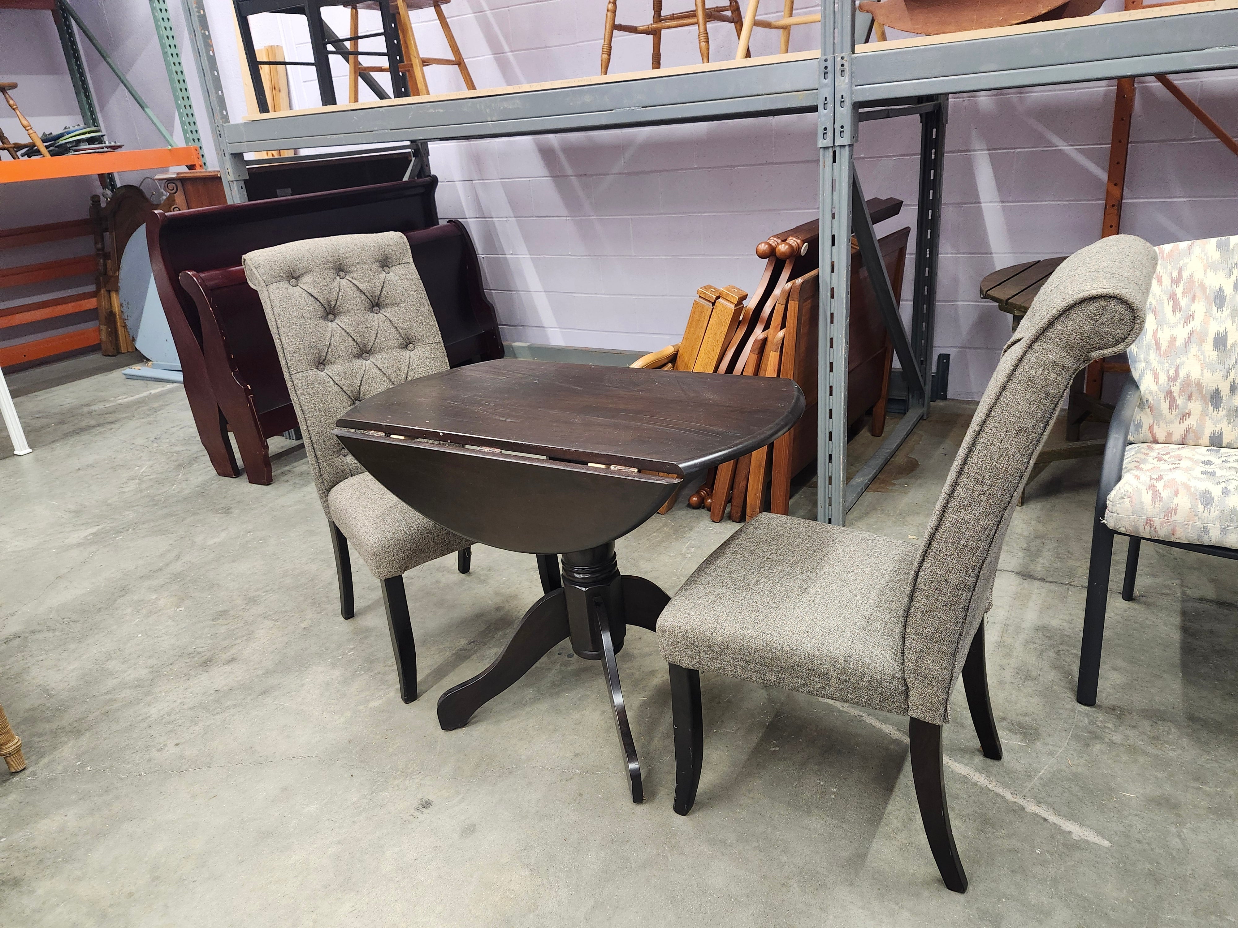 Dropleaf table & 2 chairs