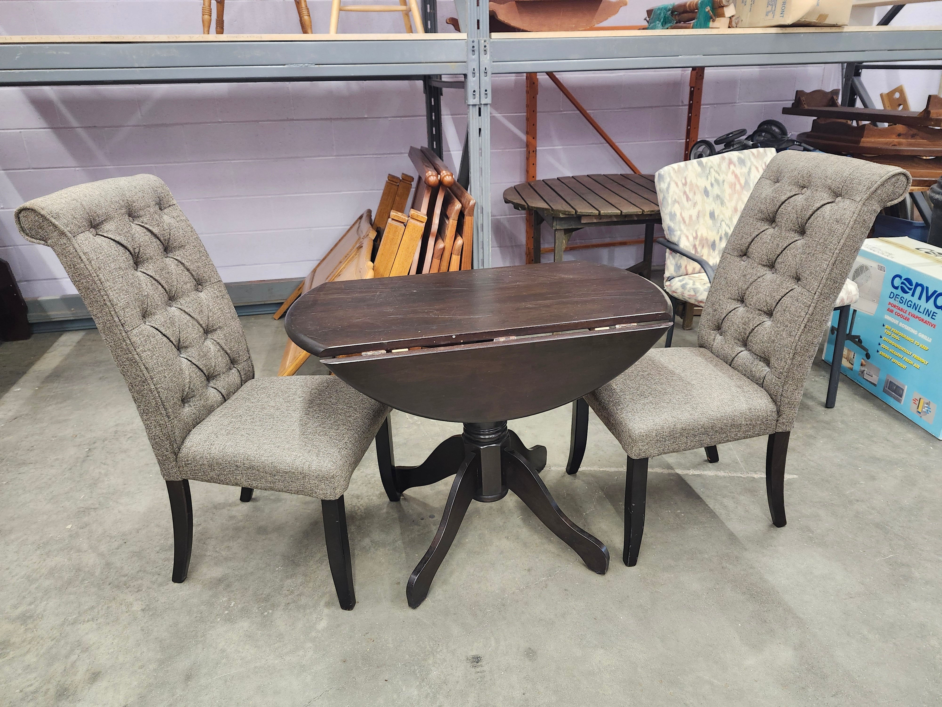 Dropleaf table & 2 chairs