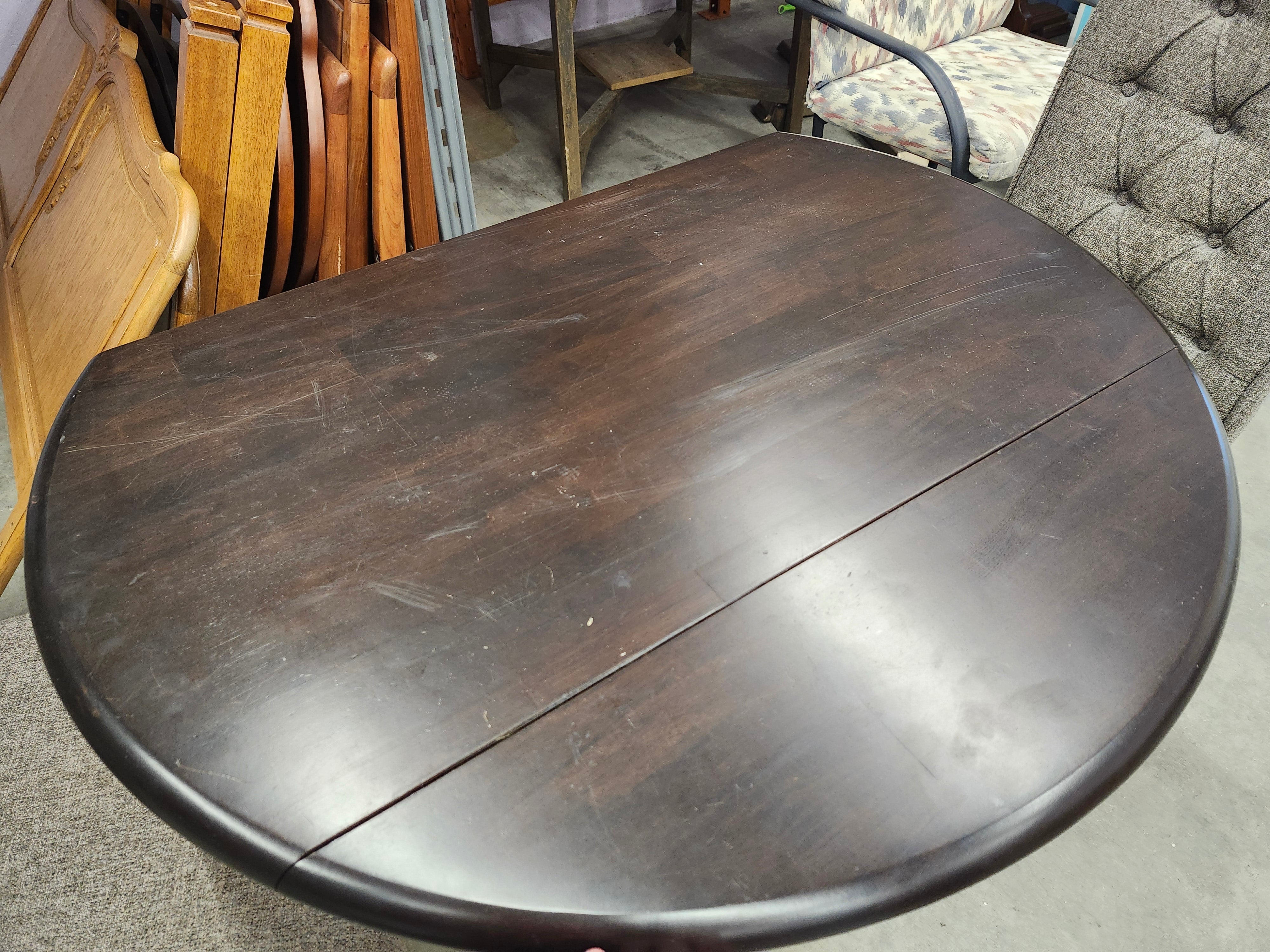 Dropleaf table & 2 chairs