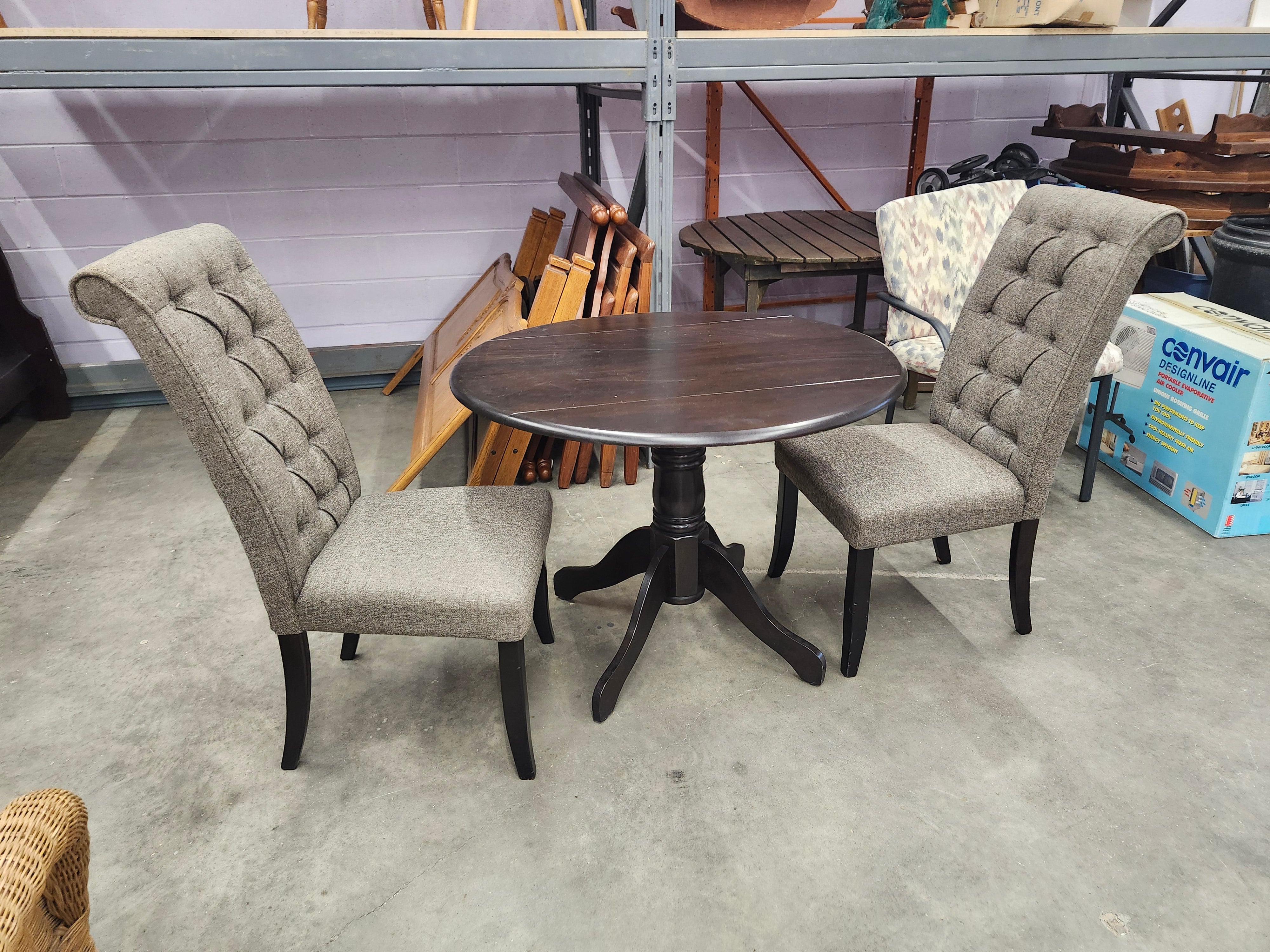 Dropleaf table & 2 chairs