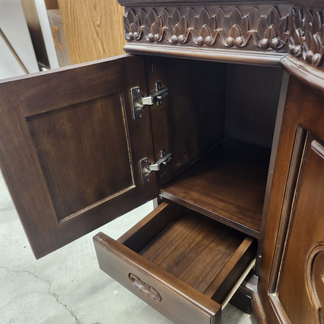 T.V Stand / Buffet