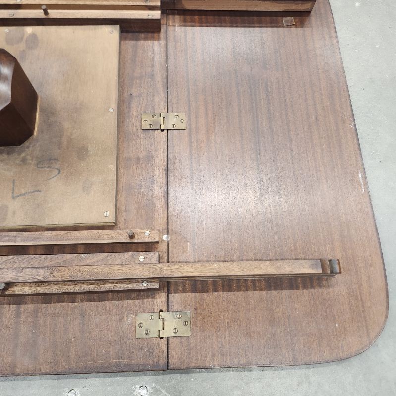 Drop leaf table