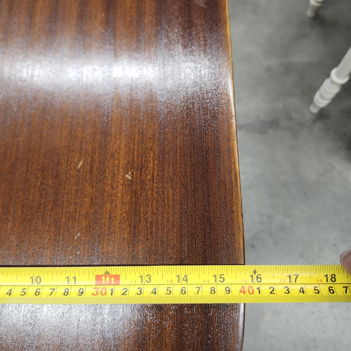 Drop leaf table