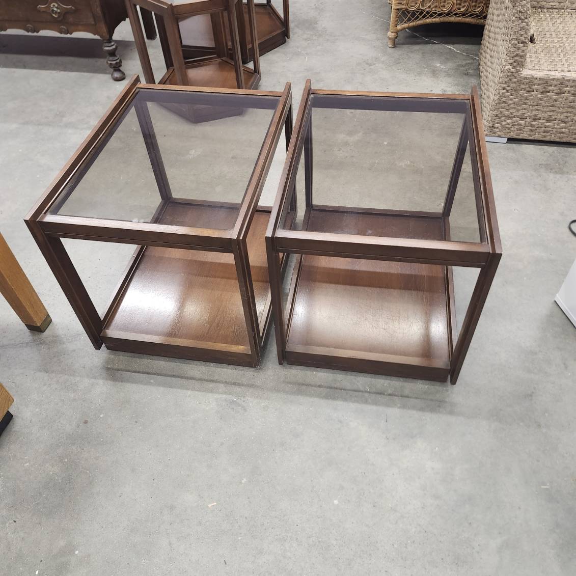 Set of 4 Matching living room side tables