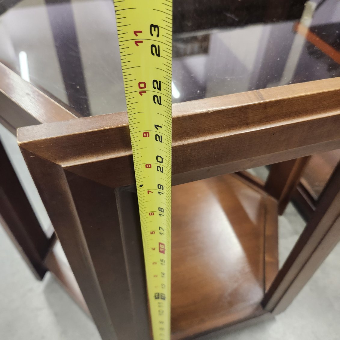 Set of 4 Matching living room side tables