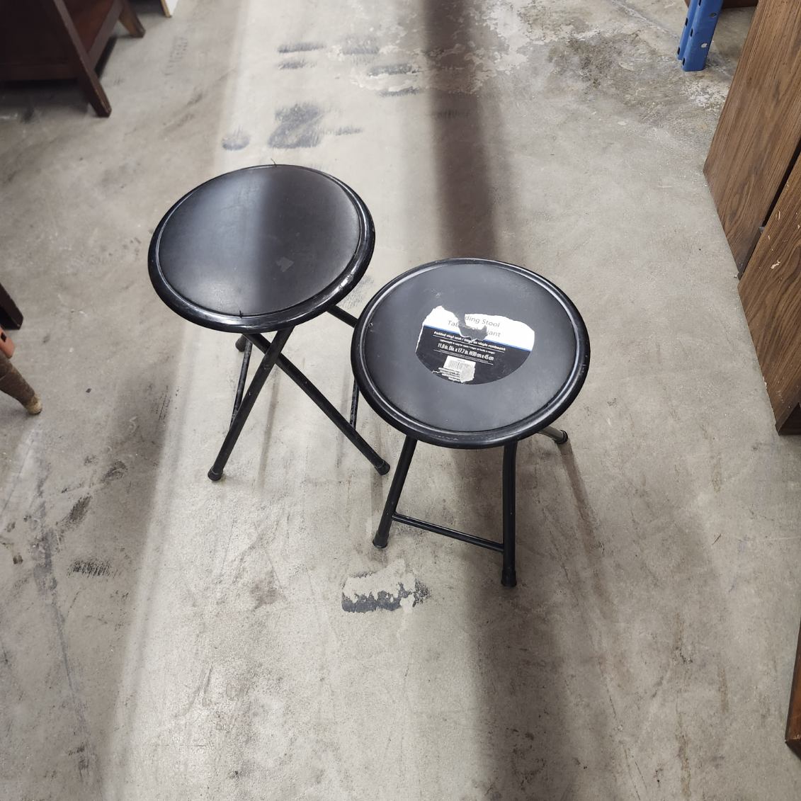 X2 black folding stools