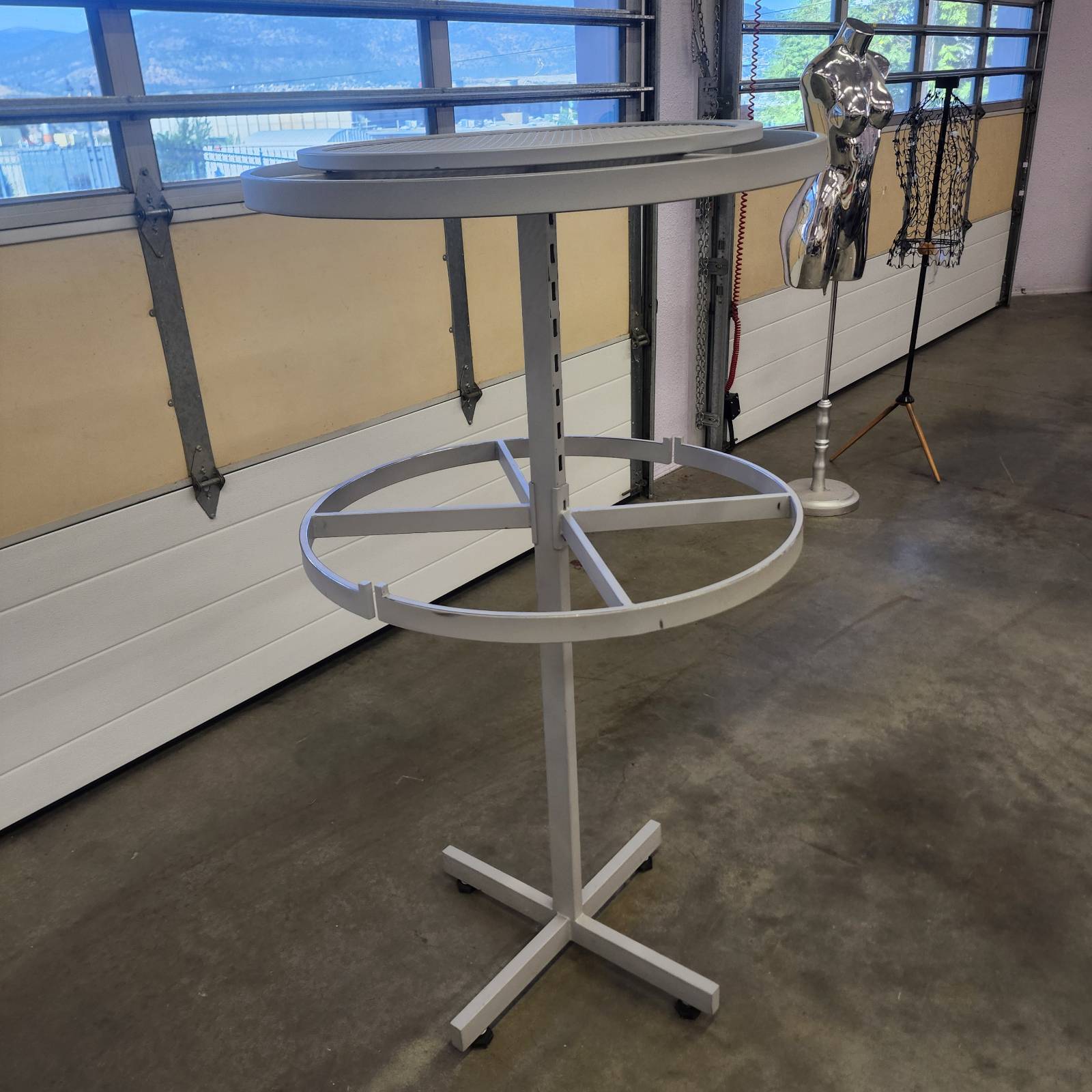 Clothing rack