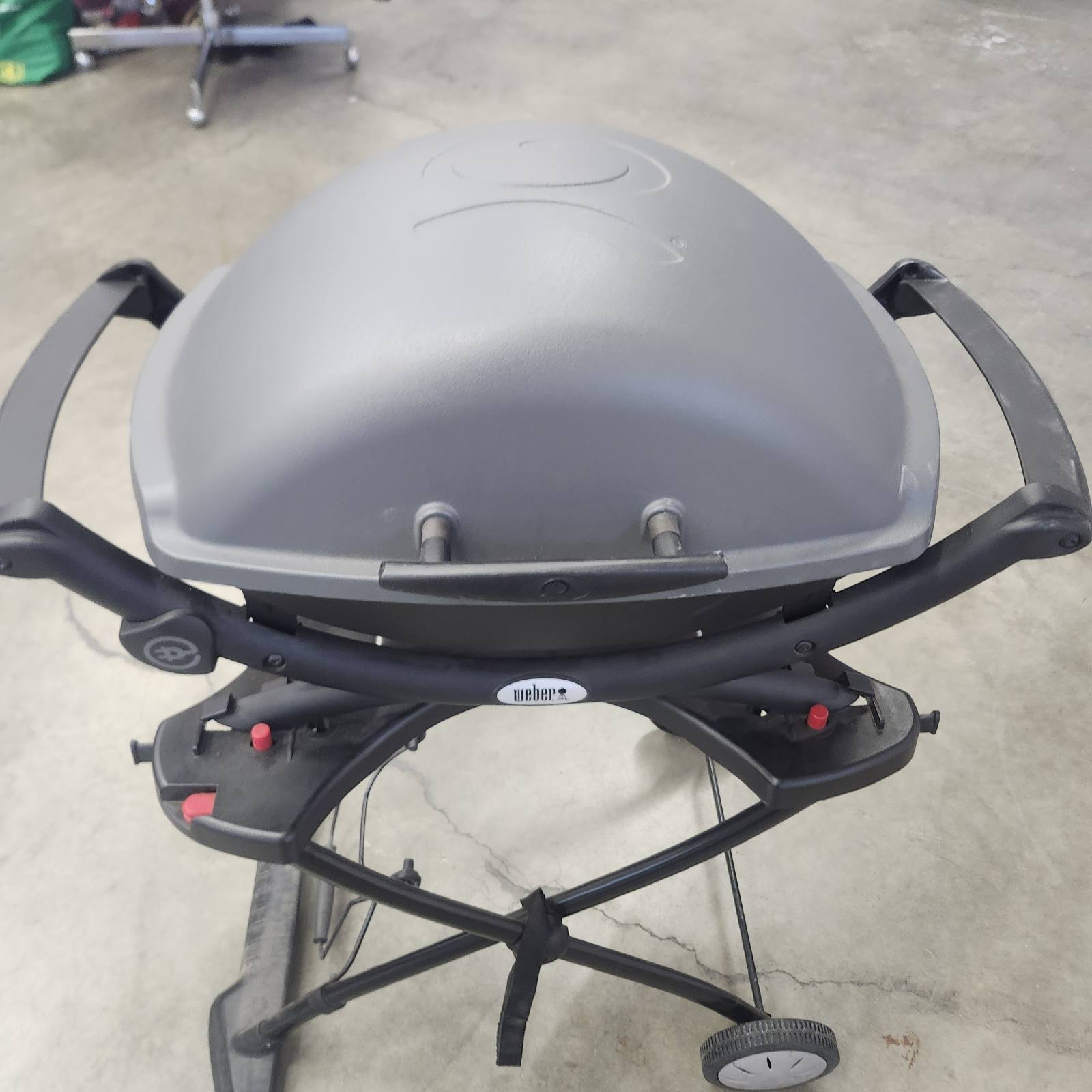 Webber electric BBQ with stand