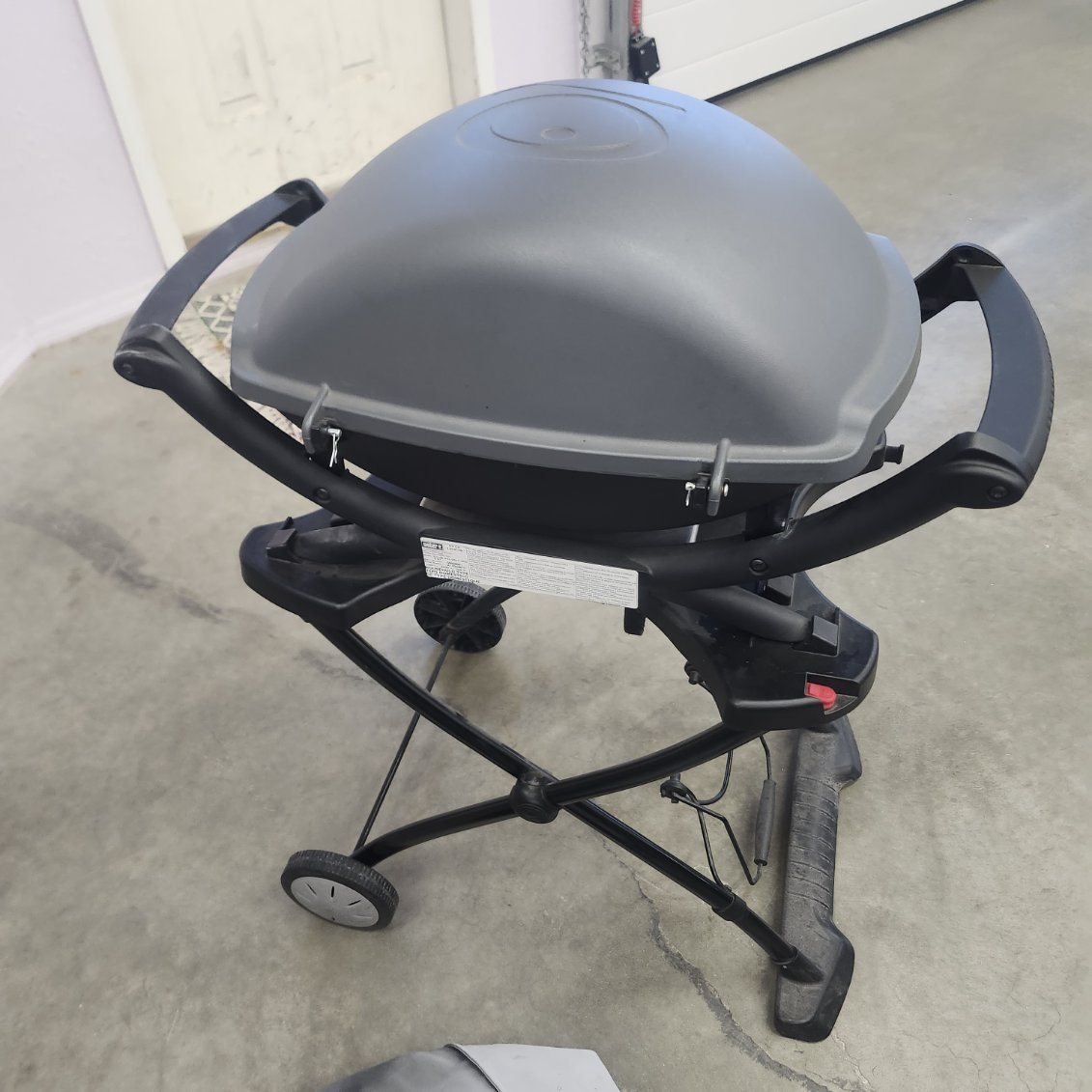 Webber electric BBQ with stand